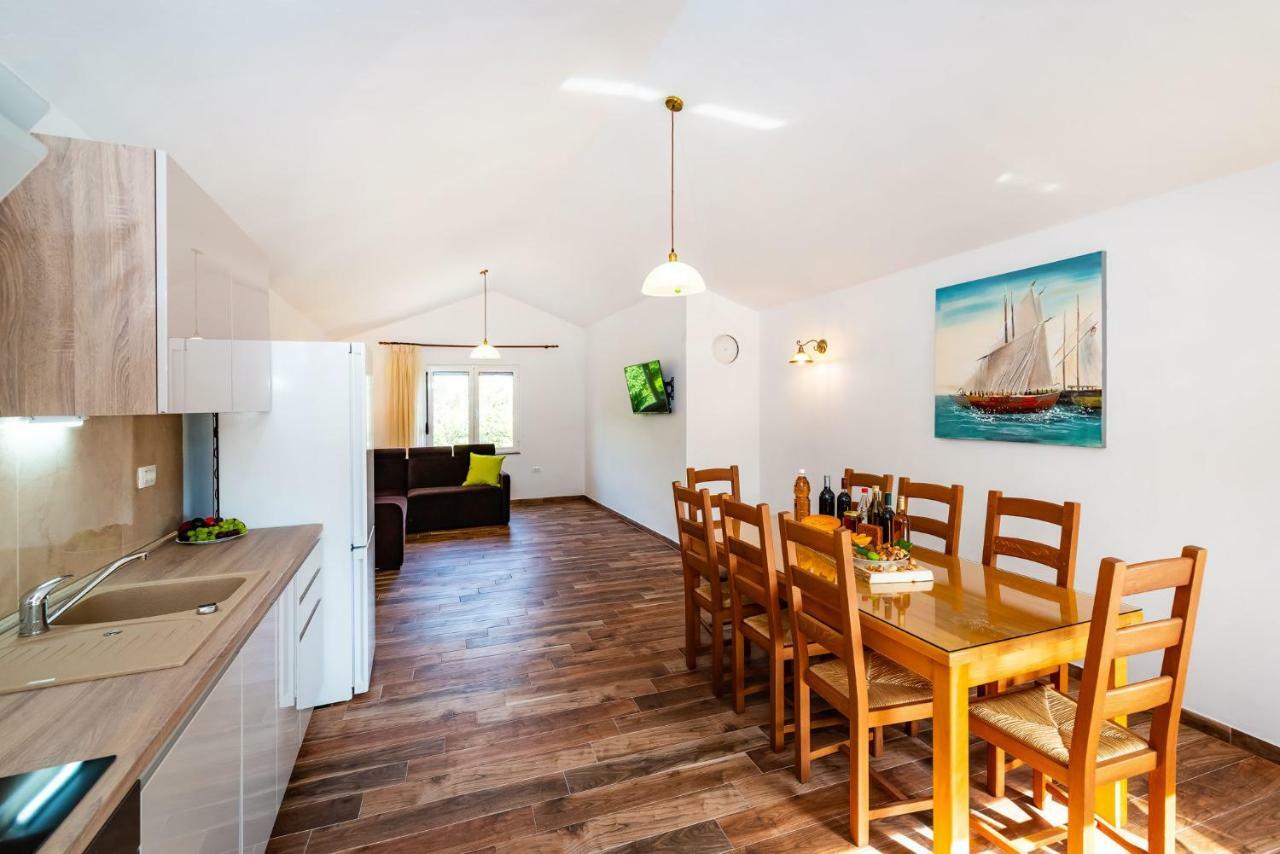 Apartment Adam Starigrad Paklenica Luaran gambar